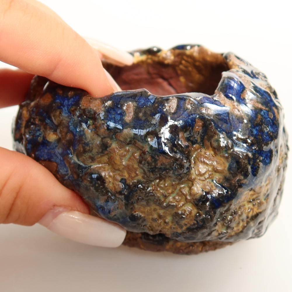 Ceramic Shell, 7.5 x 7 x 5.5 cm, blue-brown