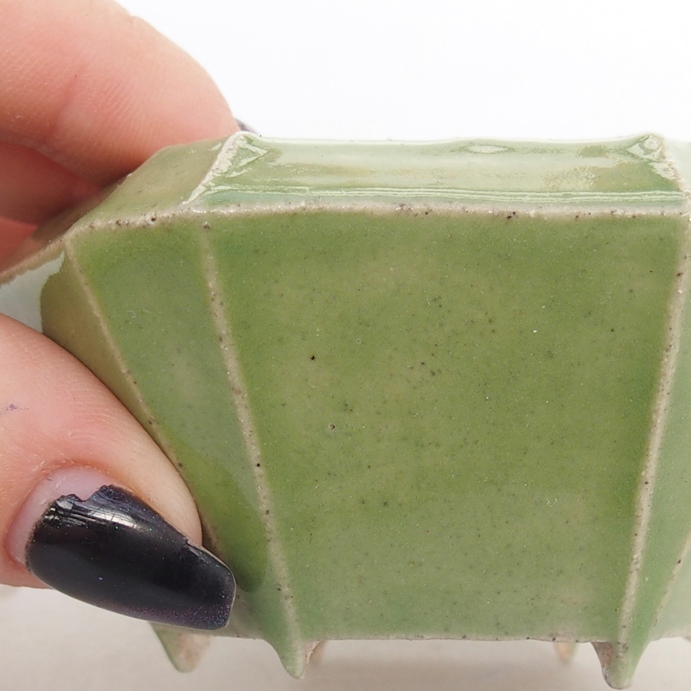 Ceramic bonsai bowl 8,5 x 8 x 4 cm, green