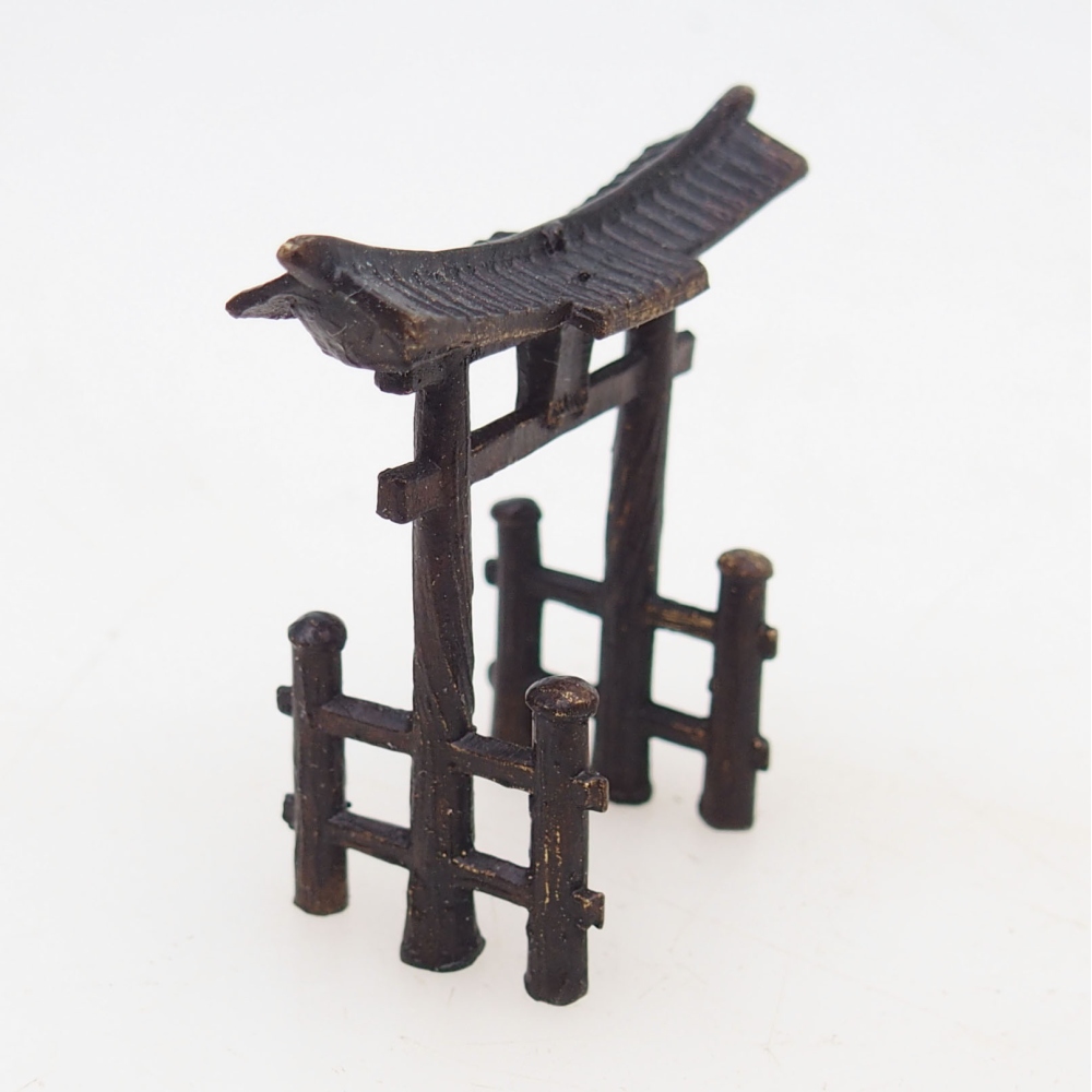 Metal figurine
