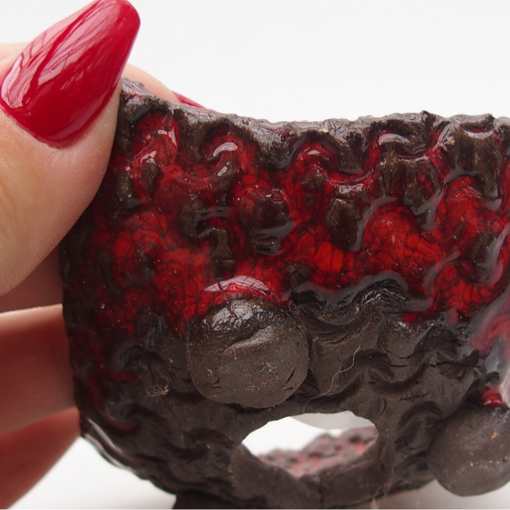 Ceramic Shell 7,5 x 6 x 4 cm , colour red