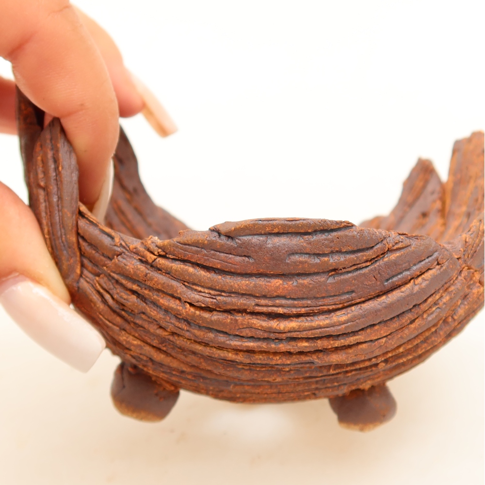 Ceramic Eggshell  10.5 x 9 x 7.5 cm, brown