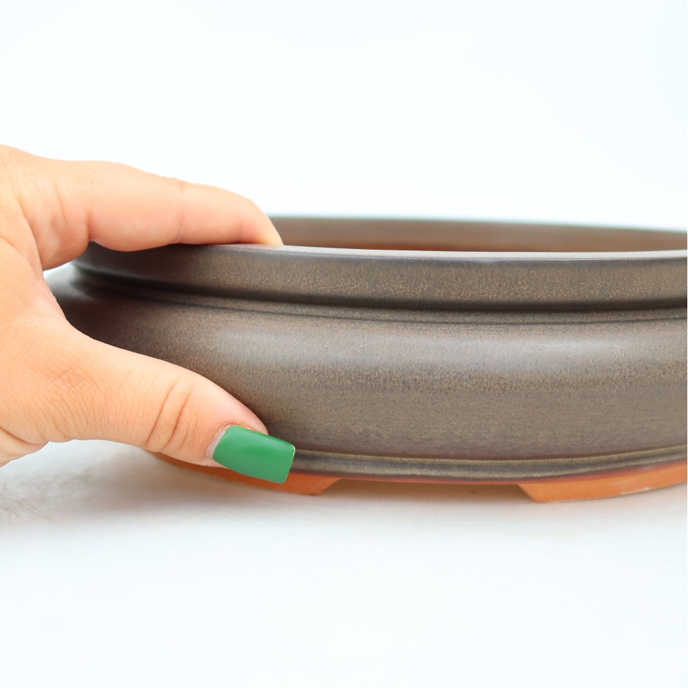 Ceramic Bowl  23 x 23 x 7 cm, brown