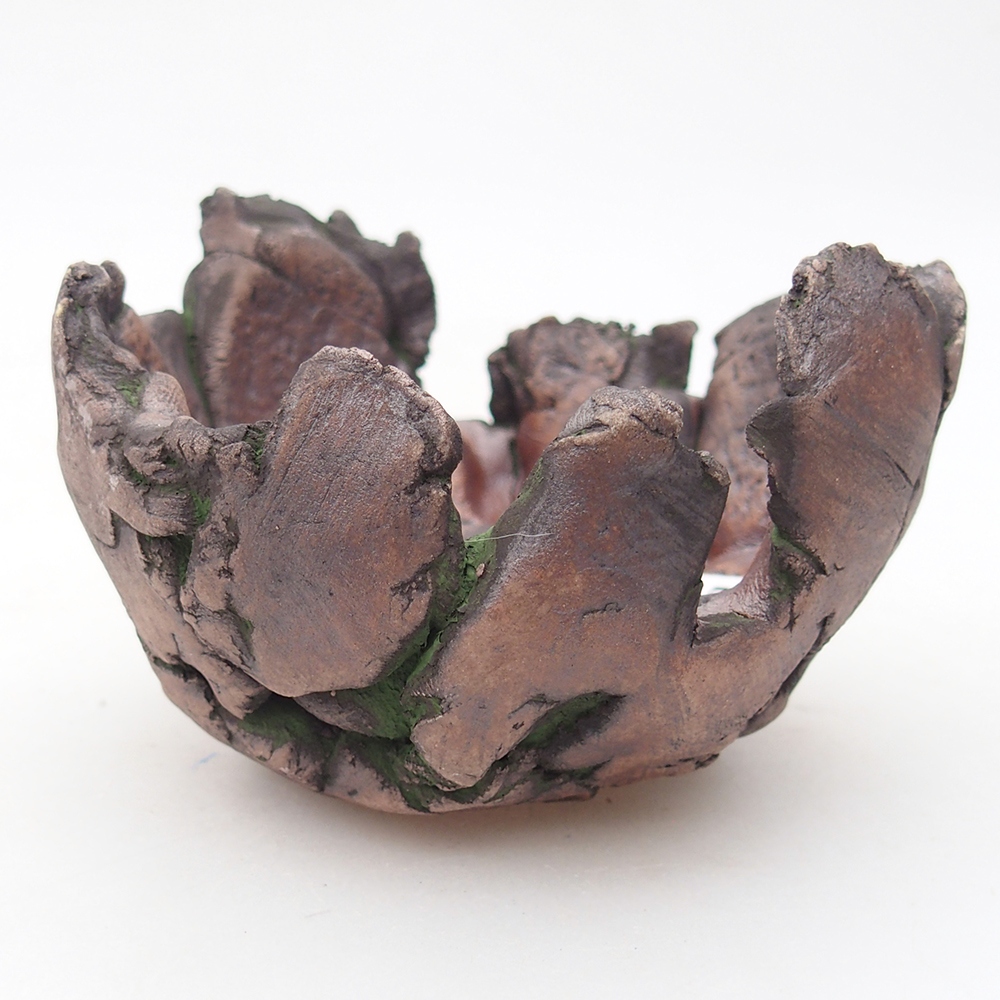 Ceramic Shell 9,5 x 8,5 x 6 cm , colour green
