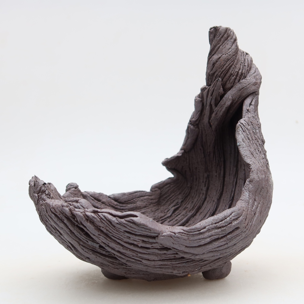 Ceramic Shell  13.5 x 11 x 15 cm, brown