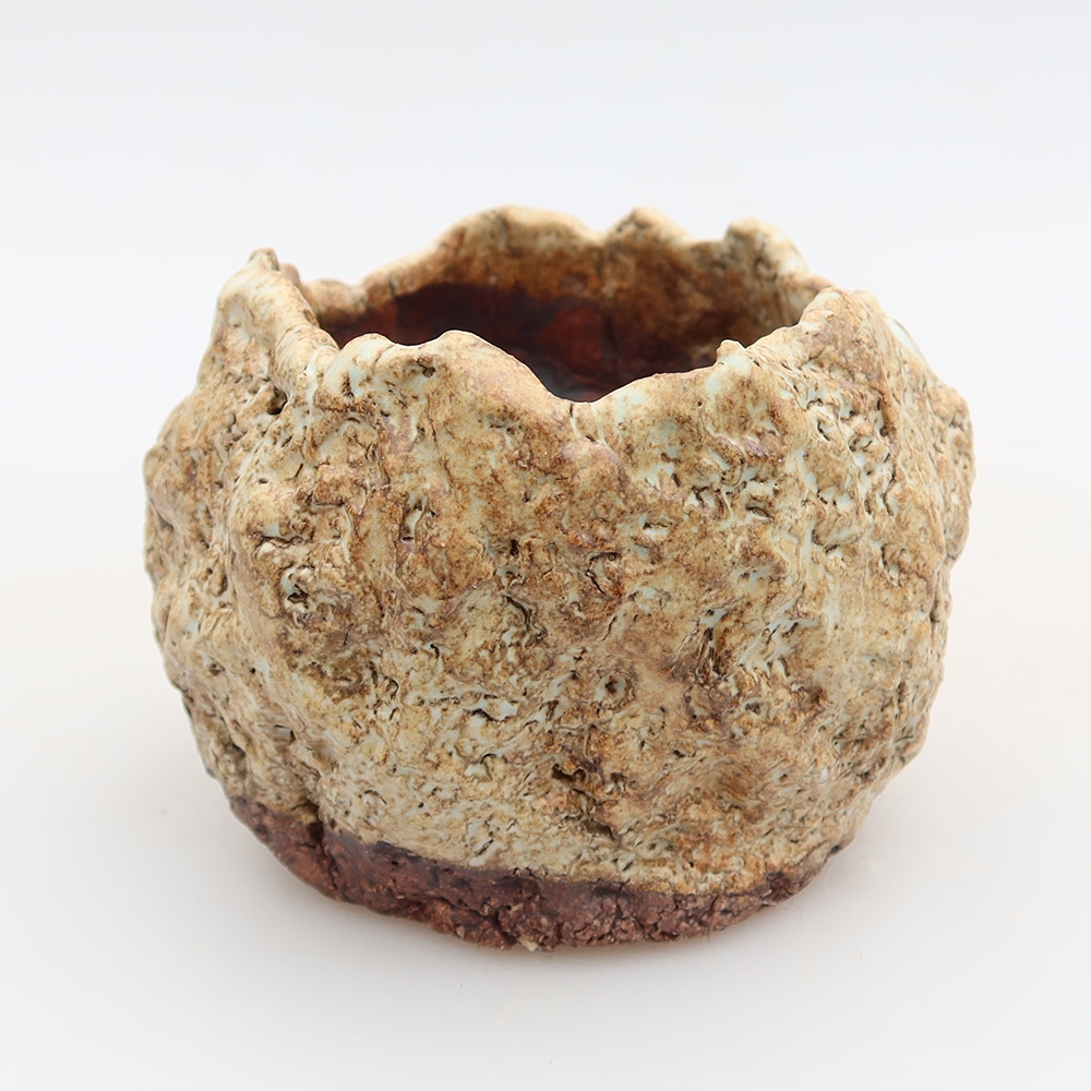 Ceramic Shell  5.5 x 5.5 x 5.5 cm, beige-brown