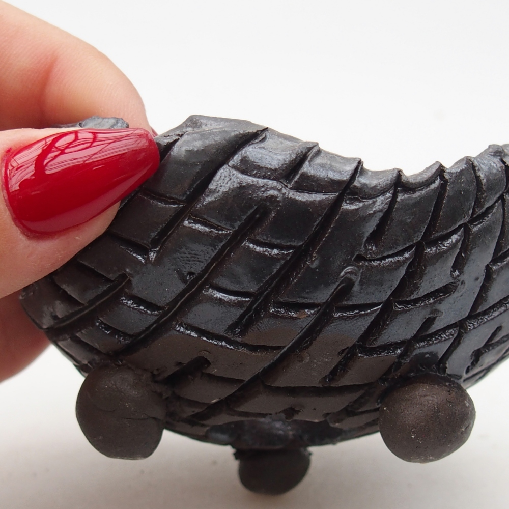 Ceramic Shell 8,5 x 8 x 5 cm , colour black
