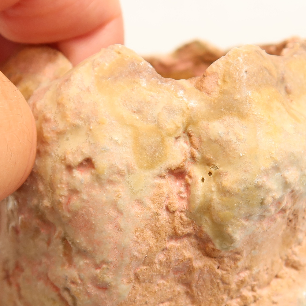 Ceramic Eggshell, 5.5 x 5.5 x 5.5 cm, pink