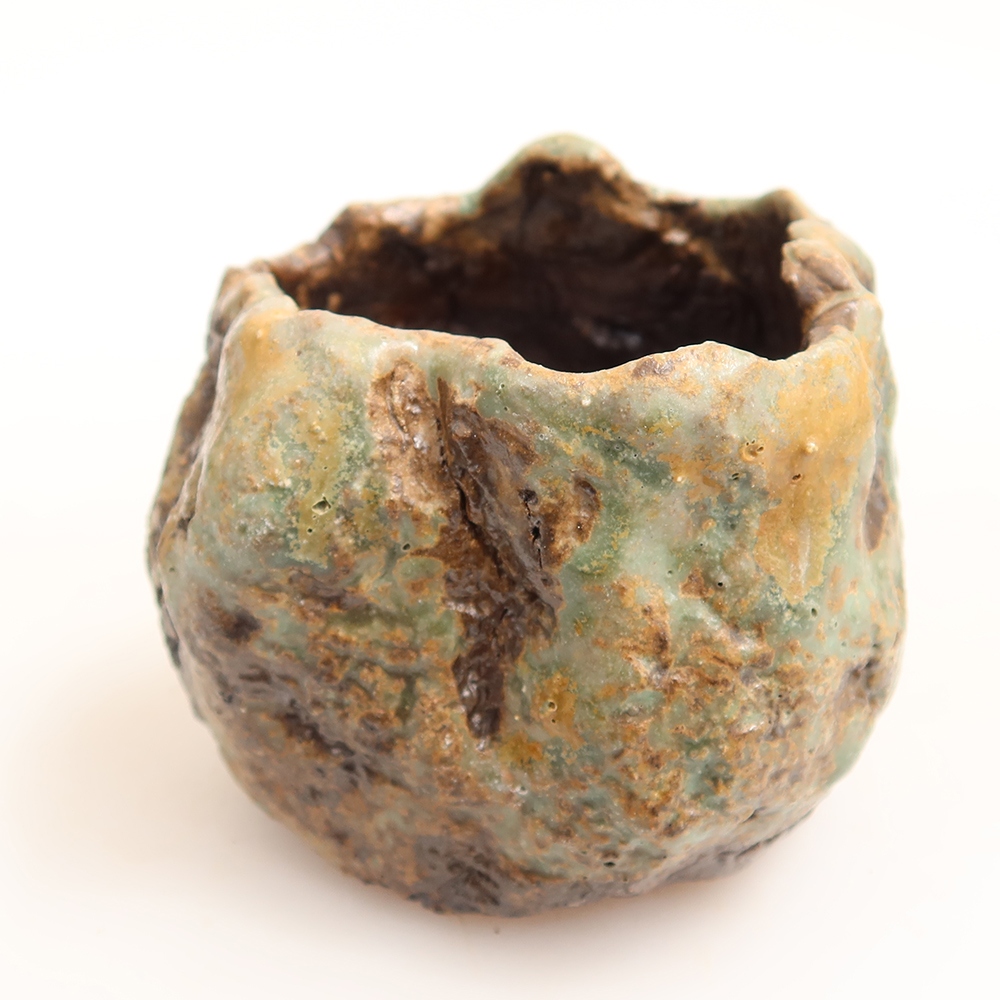 Ceramic Eggshell  5.5 x 5.5 x 5.5 cm, green