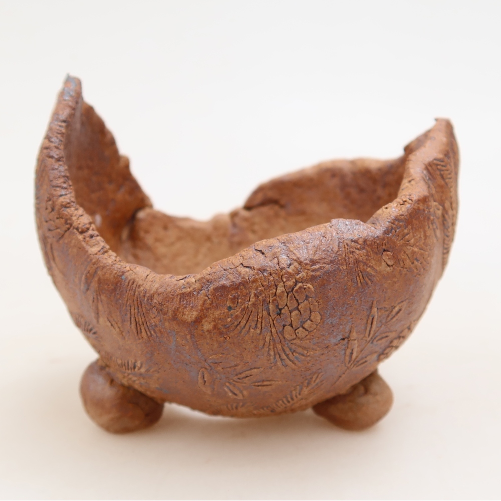 Ceramic Shell, 9 x 8 x 7 cm, brown