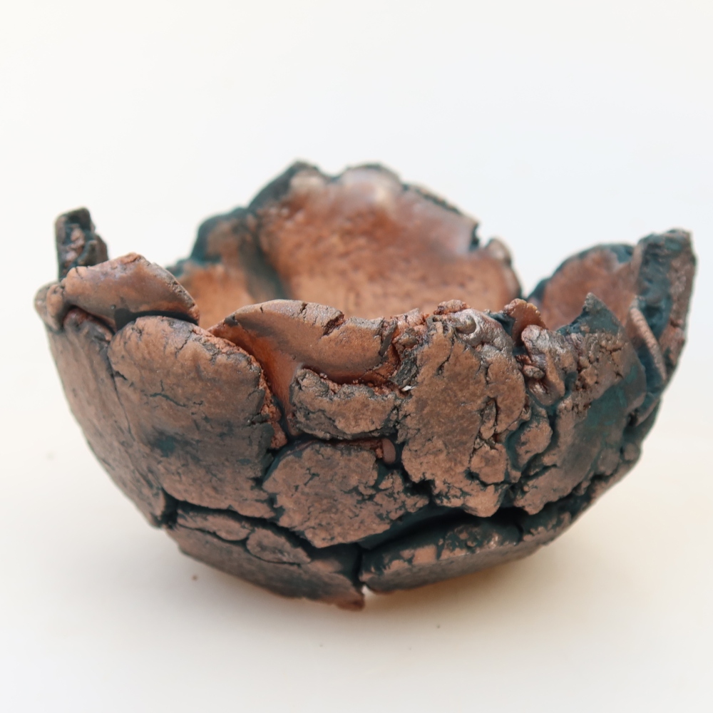 Ceramic Shell, 9 x 8 x 5.5 cm, green