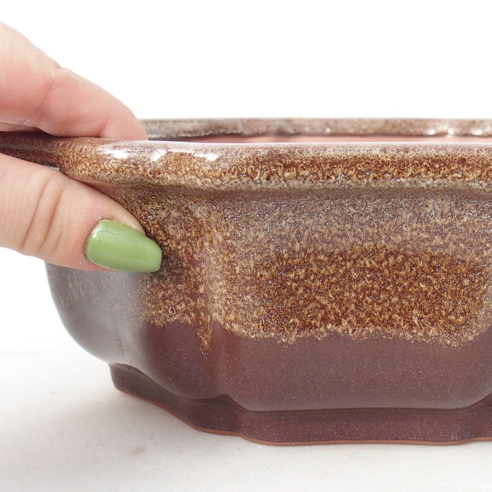 Bowl 23 x 22 x 7,5 cm brown