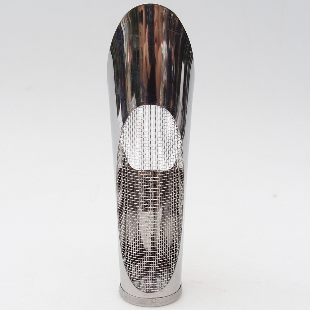 Soil trowel with sieve