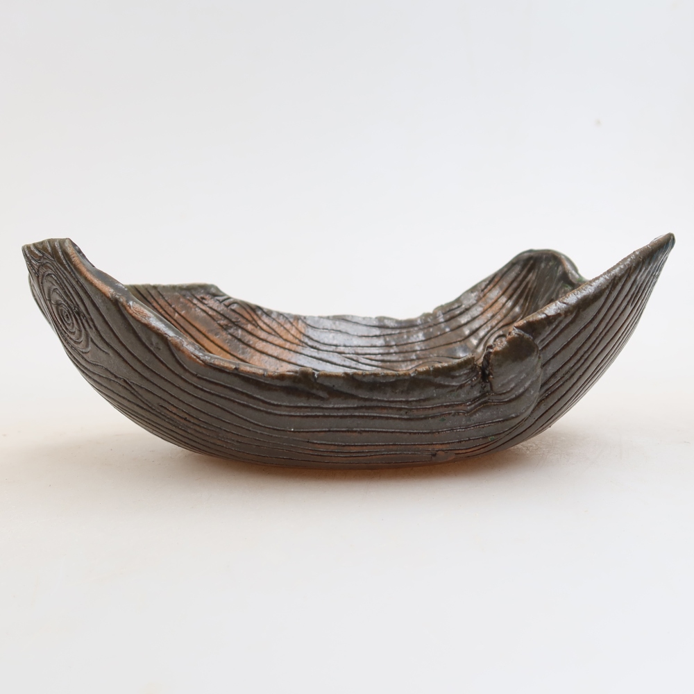 Ceramic Shell  16.5 x 11 x 6 cm, brown-green
