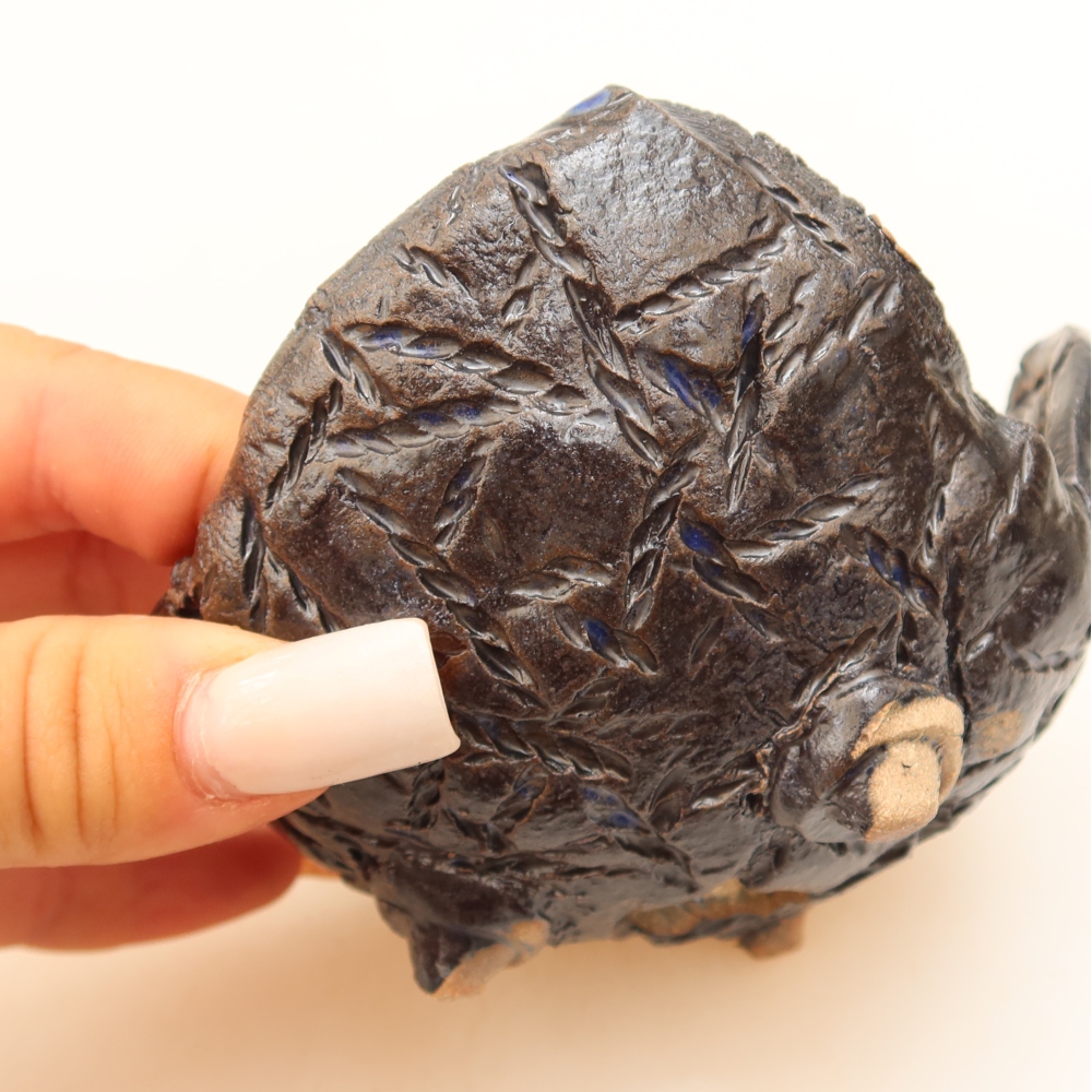 Ceramic Shell  10 x 9.5 x 6 cm, black-blue