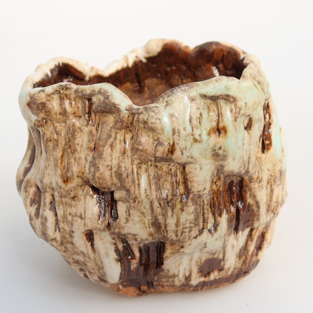 Ceramic Shell, 7 x 7 x 6.5 cm, white-brown