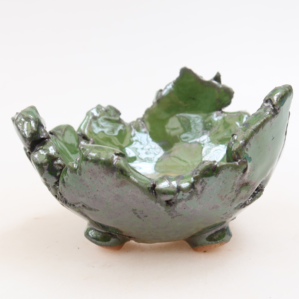 Ceramic Shell  11 x 11 x 7 cm, green