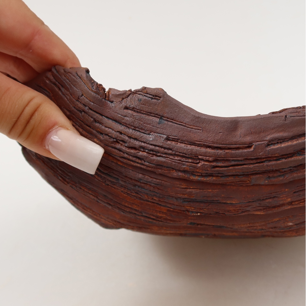 Ceramic Shell  20 x 16 x 7 cm, brown