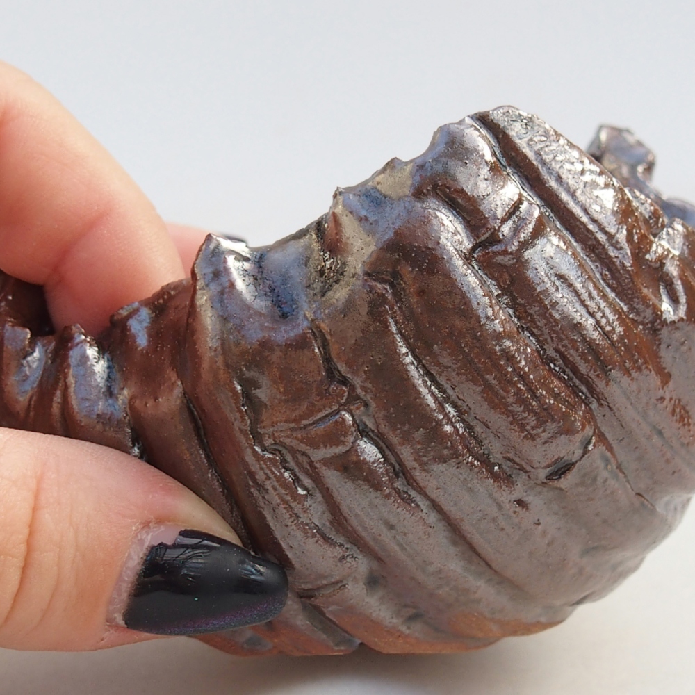 Ceramic Shell 9 x 8,5 x 4 cm , colour brown