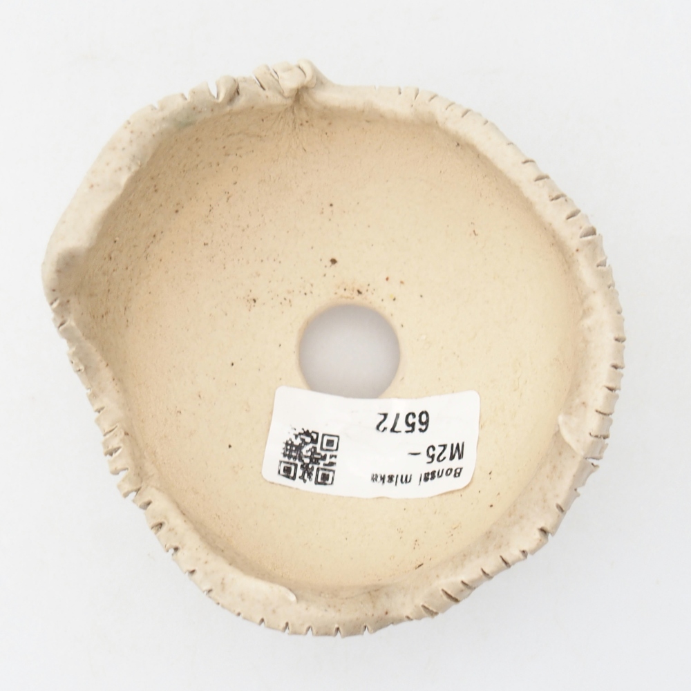 Ceramic shell 9 x 8,5 x 6,5 cm , colour beige