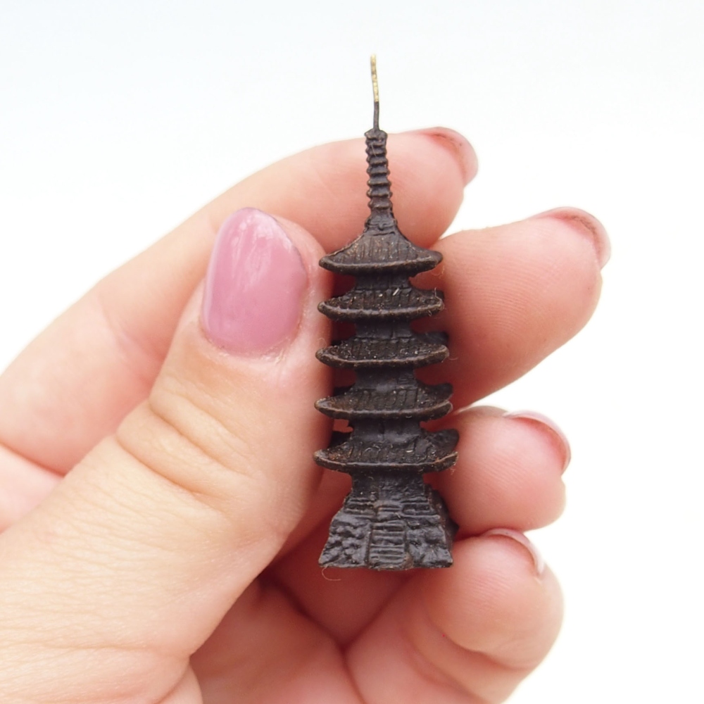 Metal figurine