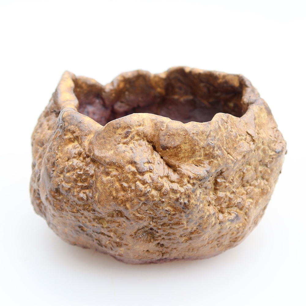 Ceramic Eggshell, 6.5 x 5 x 6 cm, brown