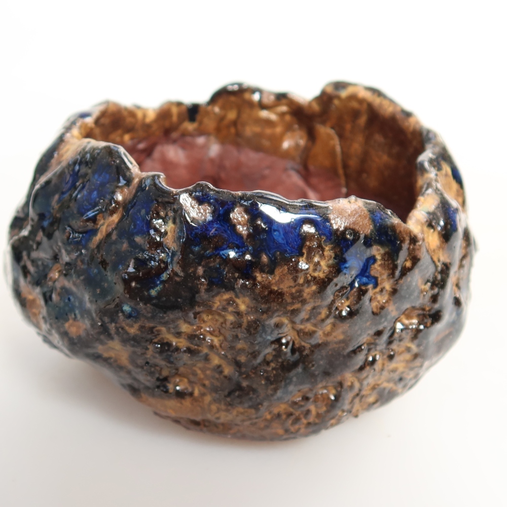 Ceramic Shell, 7 x 7 x 5.5 cm, blue-brown