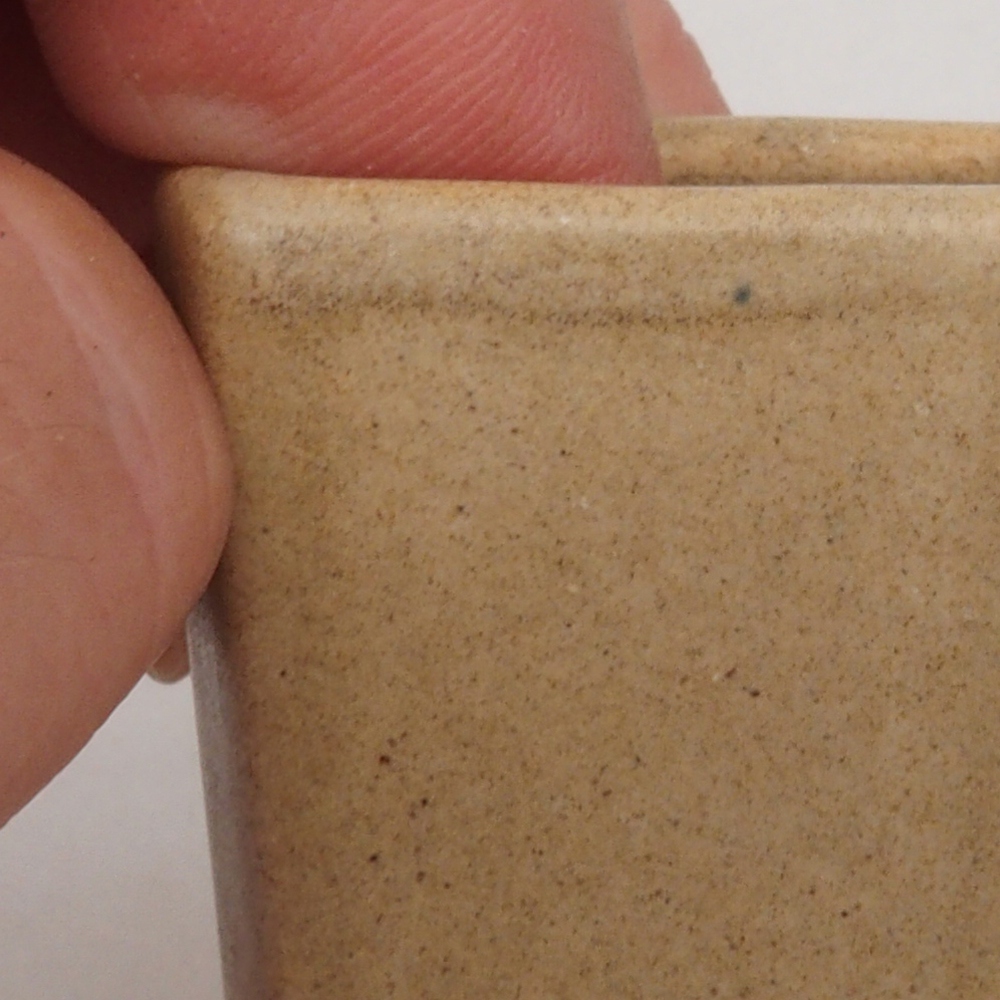 Mini bonsai bowl 3,5 x 3 x 5 cm, color brown