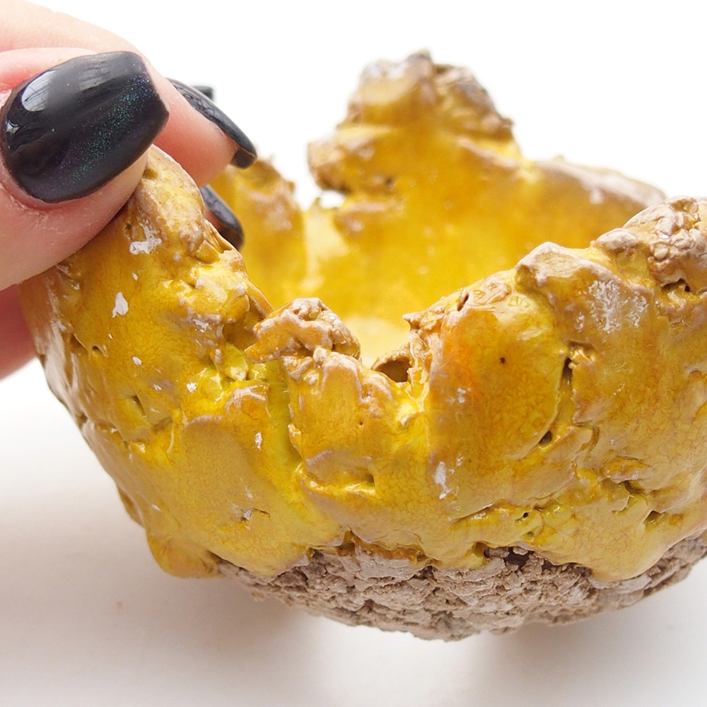 Ceramic Shell 9,5 x 9,5 x 6,5 cm , yellow