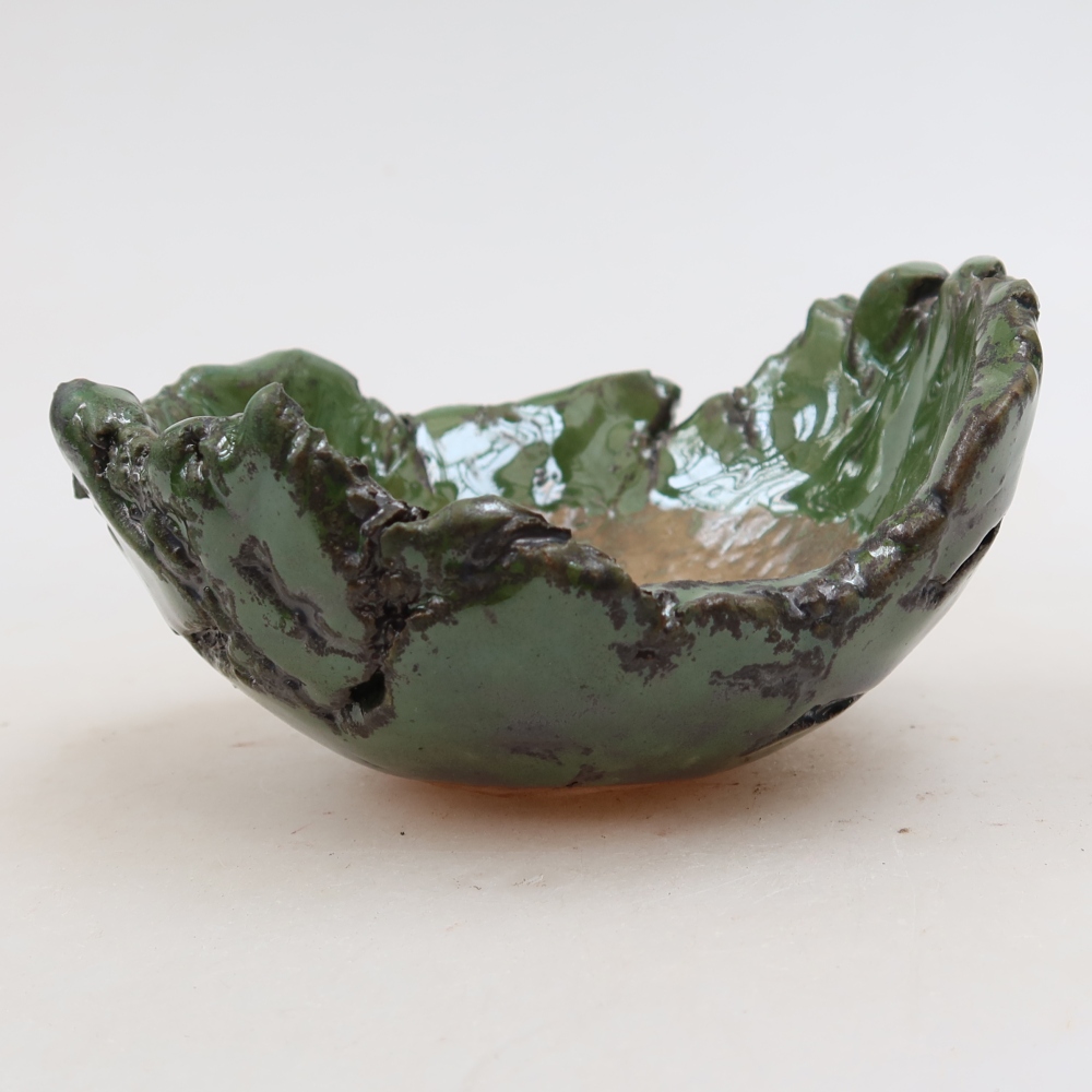 Ceramic Shell  11.5 x 10.5 x 6 cm, green