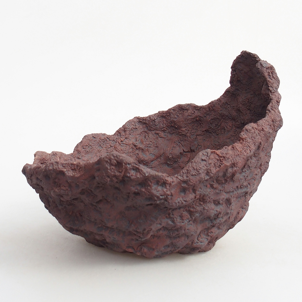 Ceramic shell 19 x 15 x 14 cm , colour brown