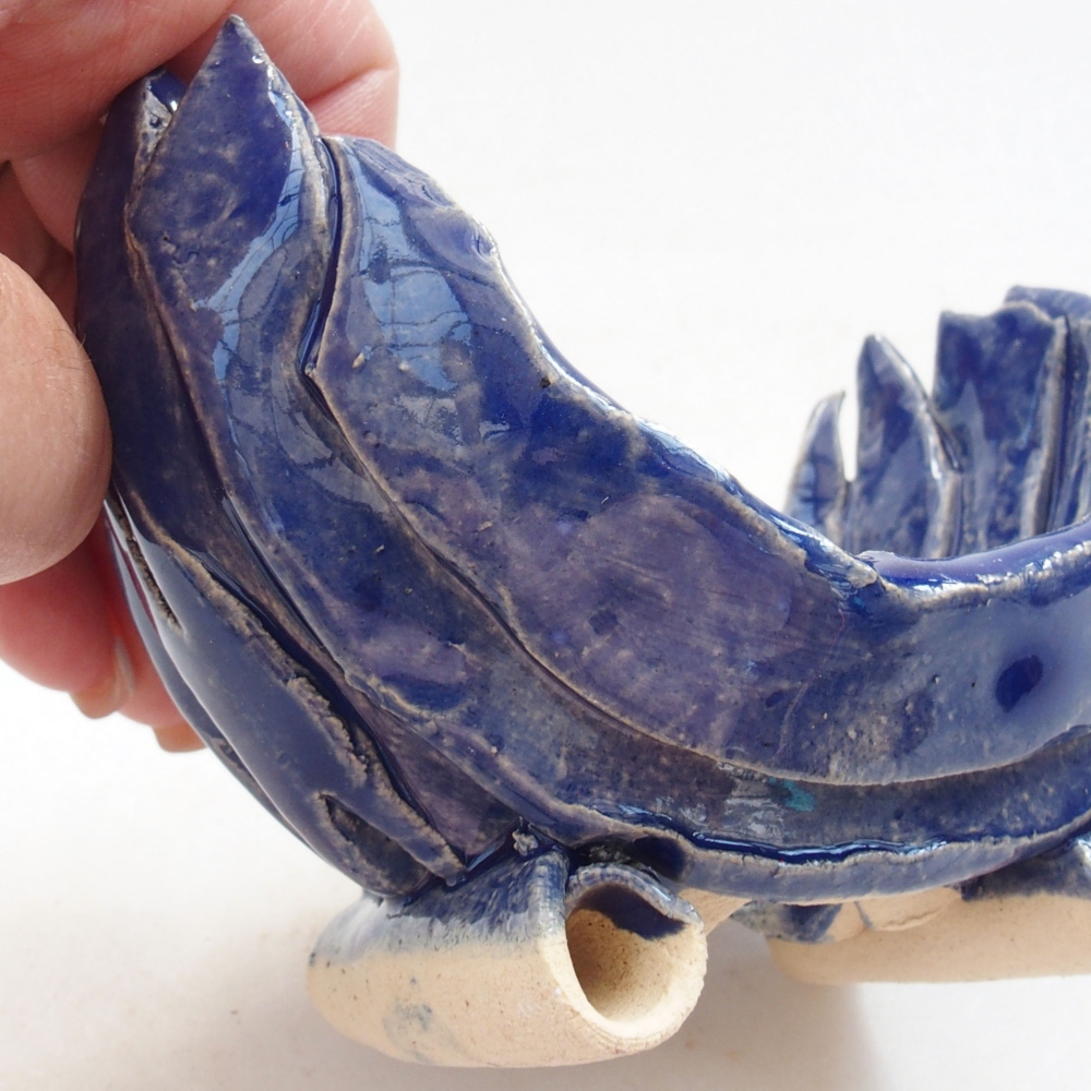 Ceramic shell 8 x 6 x 7 cm, color blue