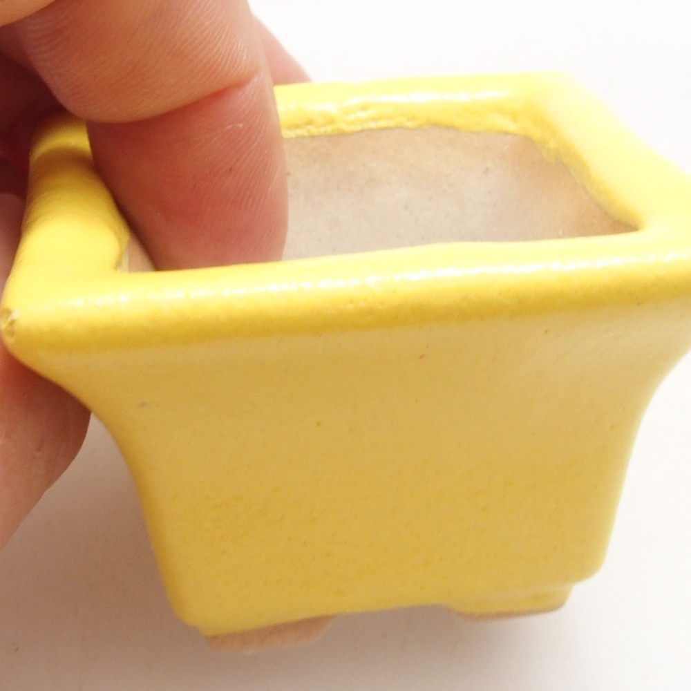 Ceramic bonsai bowl 5 x 5 x 3,5 cm, yellow