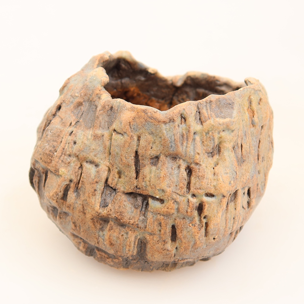 Ceramic Eggshell, 5.5 x 5 x 6 cm, blue