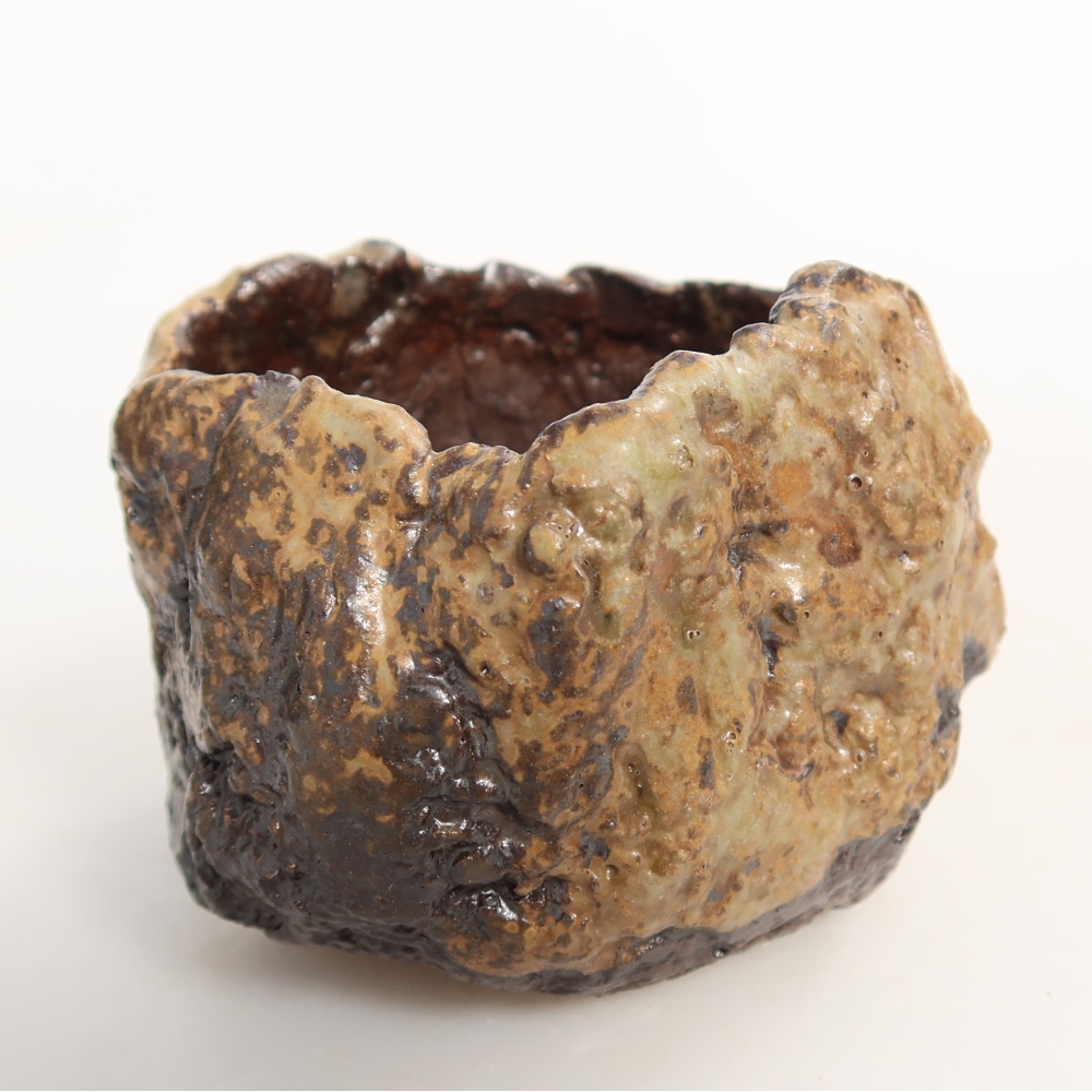 Ceramic Shell, 7.5 x 6.5 x 6 cm, brown