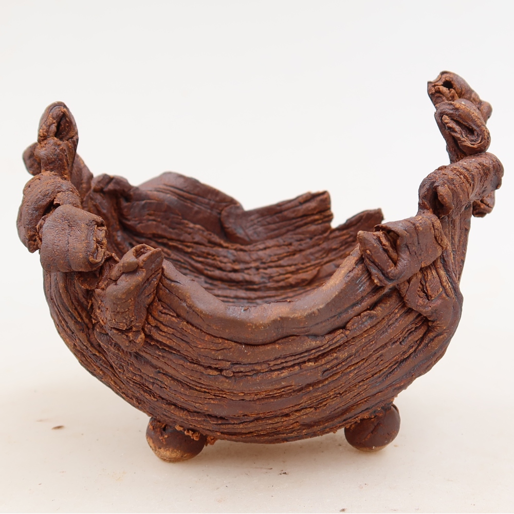 Ceramic Shell  11.5 x 10 x 8 cm, brown
