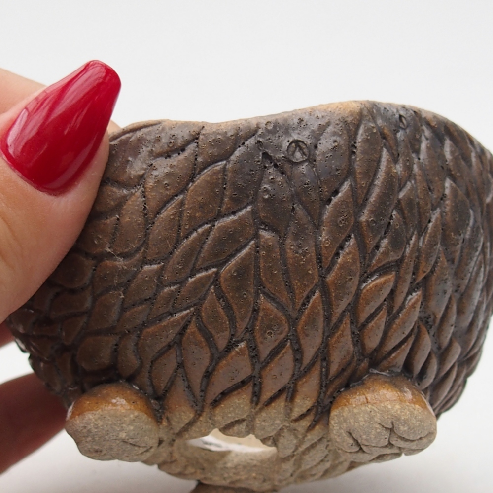 Ceramic Shell 8,5 x 8,5 x 7 cm , colour brown