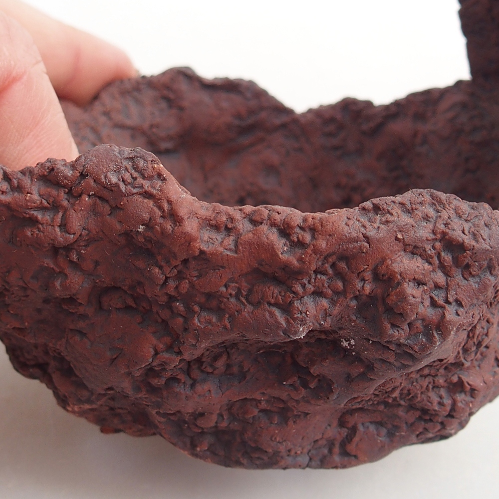 Ceramic Shell 9 x 7,5 x 9 cm , colour brown