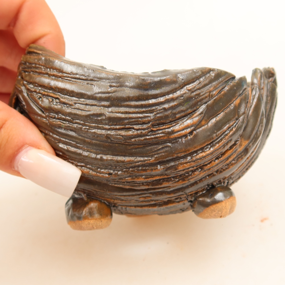 Ceramic Shell  10 x 9.5 x 7 cm, brown-green