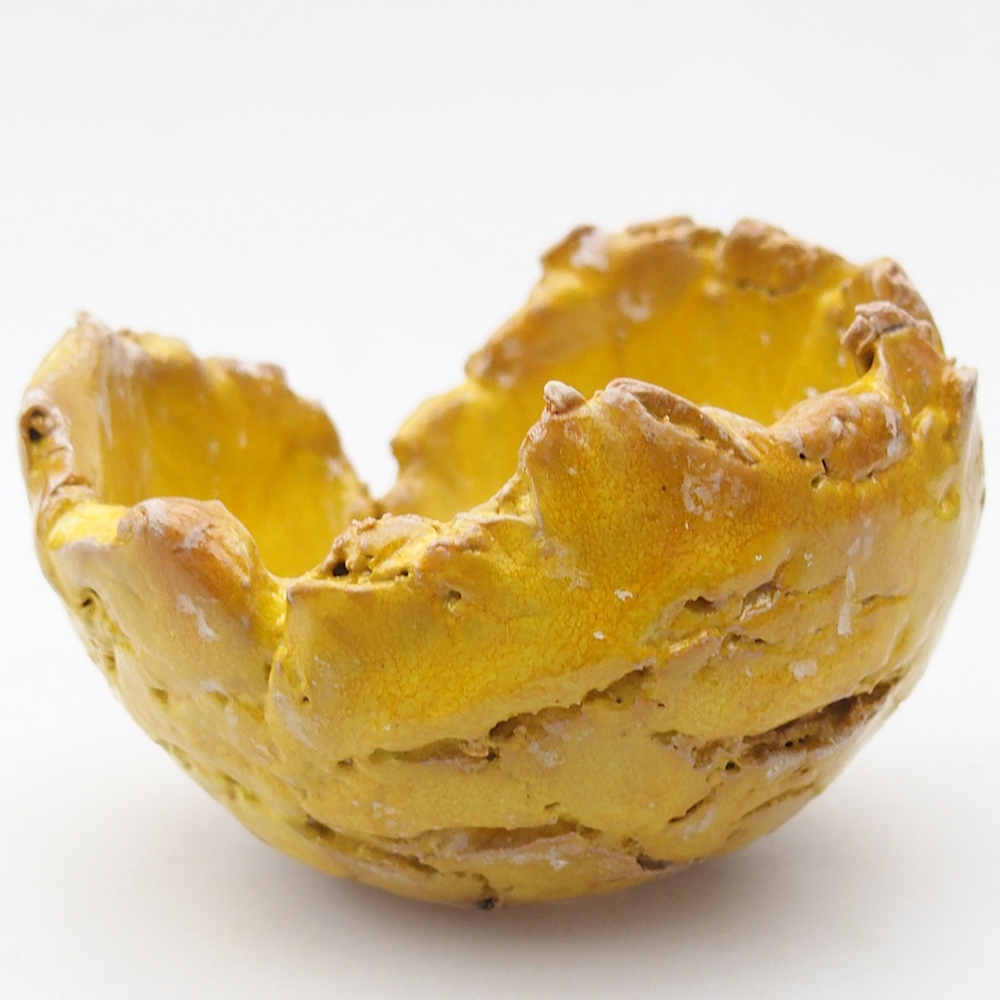 Ceramic Shell 8,5 x 8,5 x 6 cm , yellow