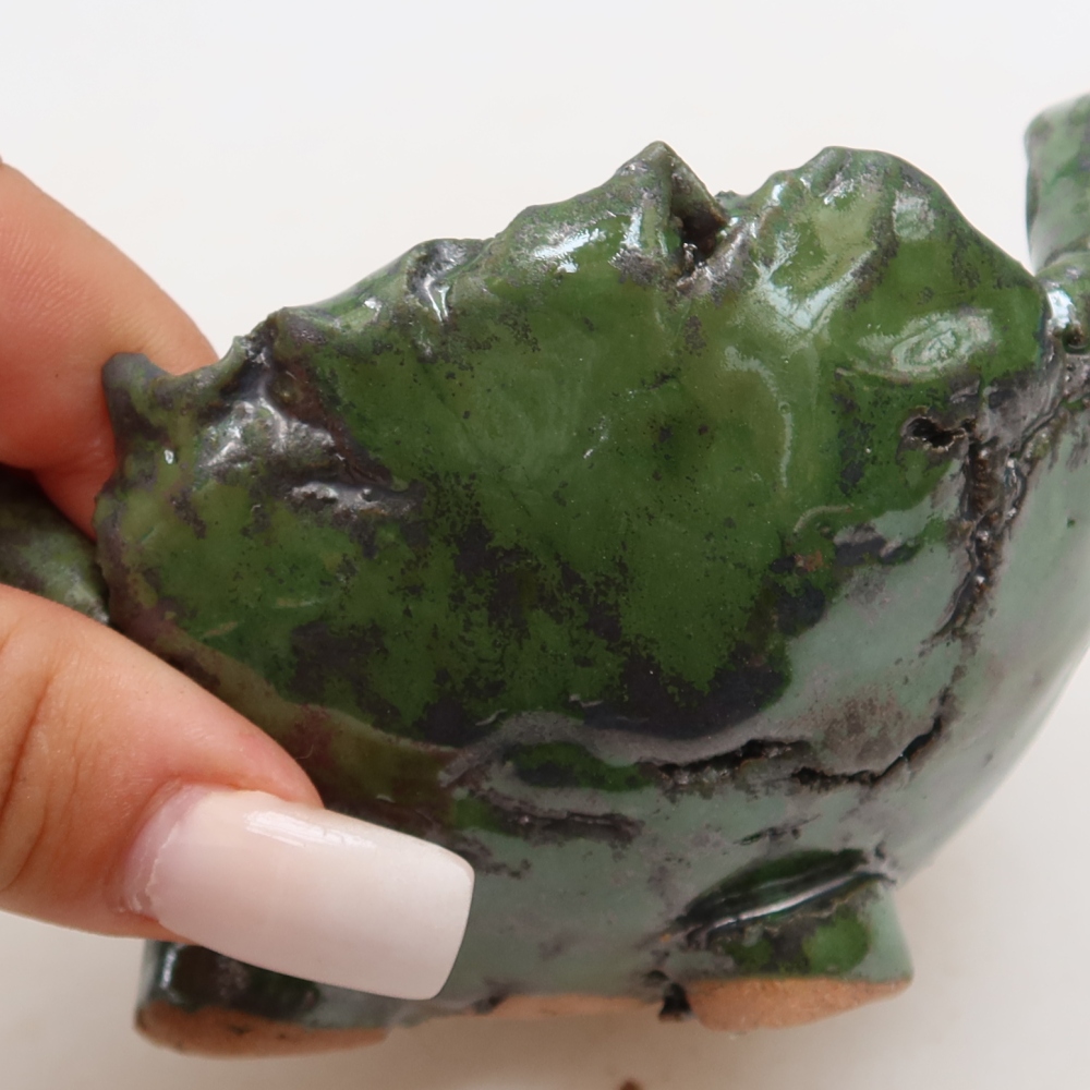 Ceramic Shell  11 x 10 x 7 cm, green