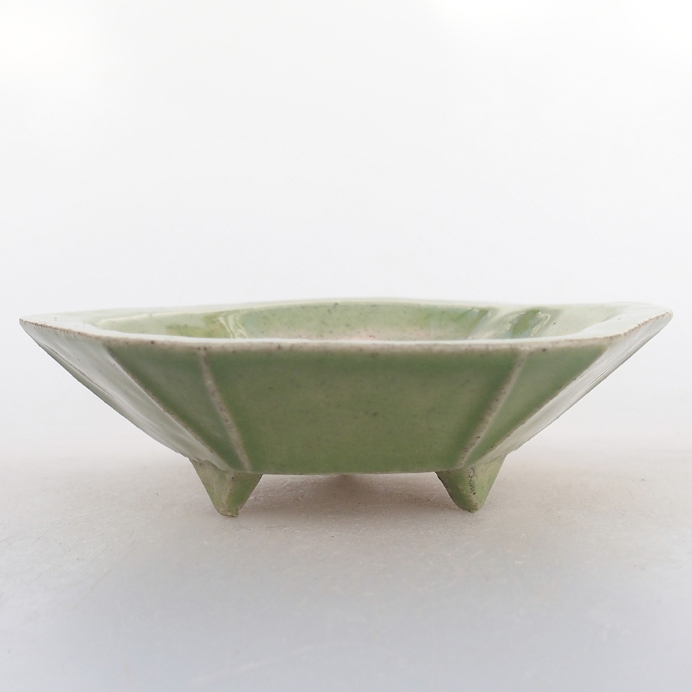 Ceramic bonsai bowl 8,5 x 8 x 2,5 cm, green