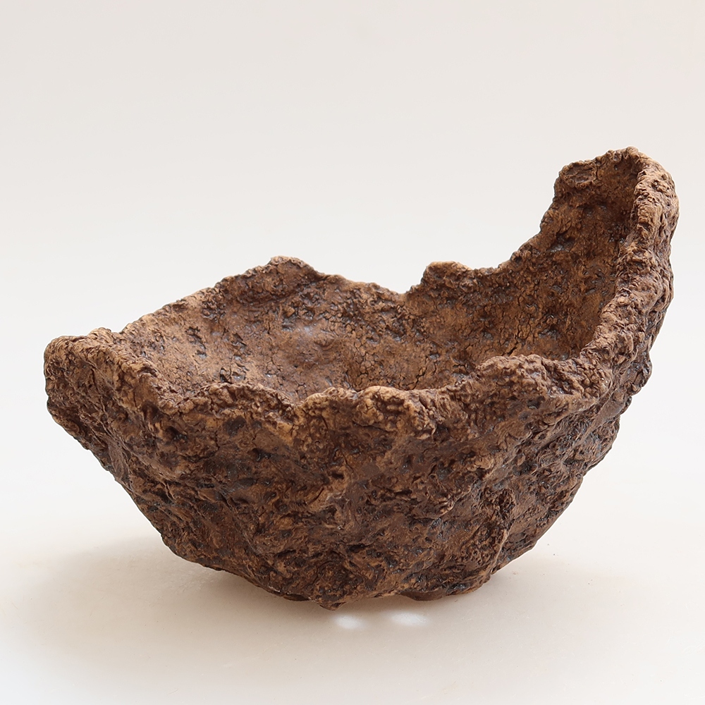 Ceramic Shell, 15 x 12 x 12.5 cm, brown