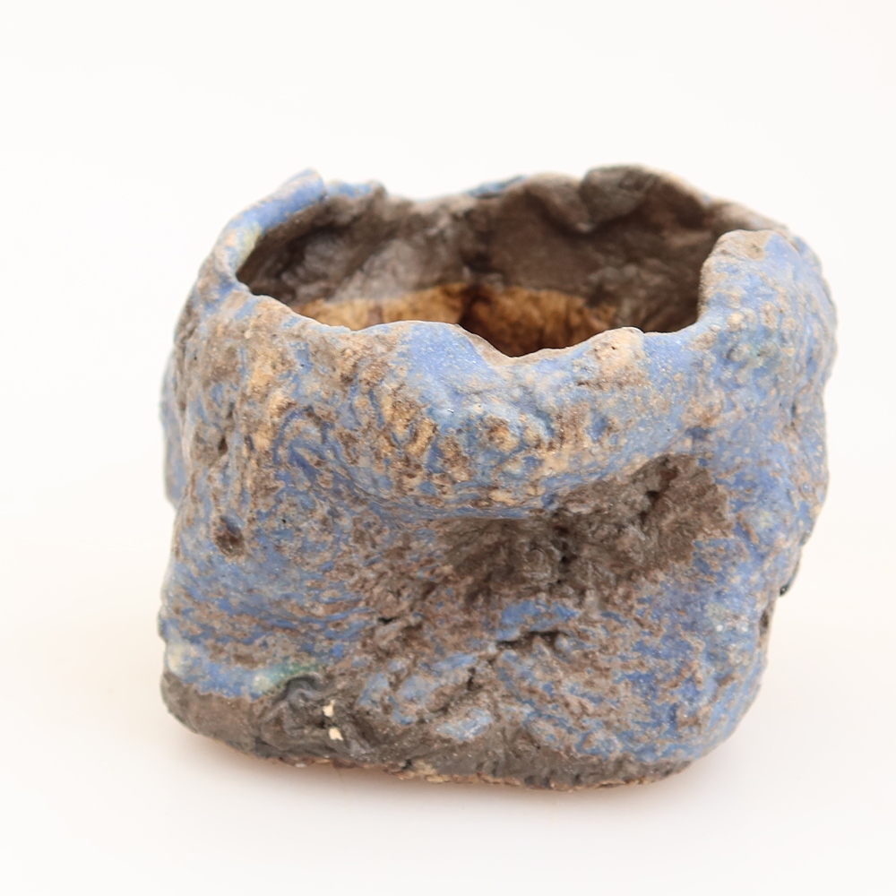 Ceramic Eggshell  6 x 5.5 x 6 cm, blue