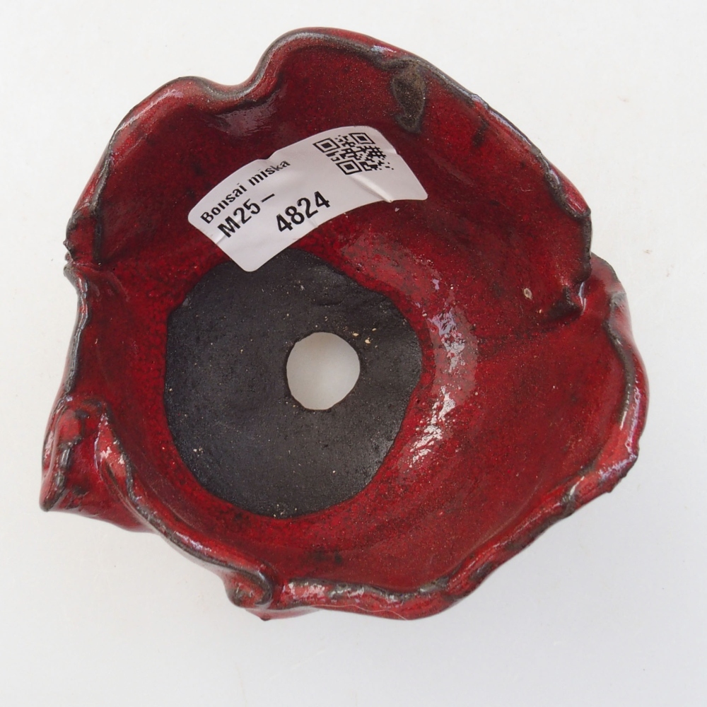 Ceramic shell 8,5 x 8 x 7 cm, color red