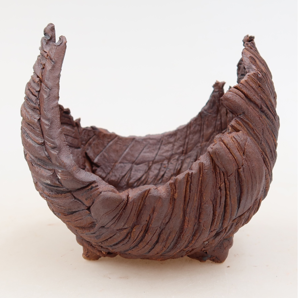 Ceramic Shell, 10 x 9 x 9 cm, brown