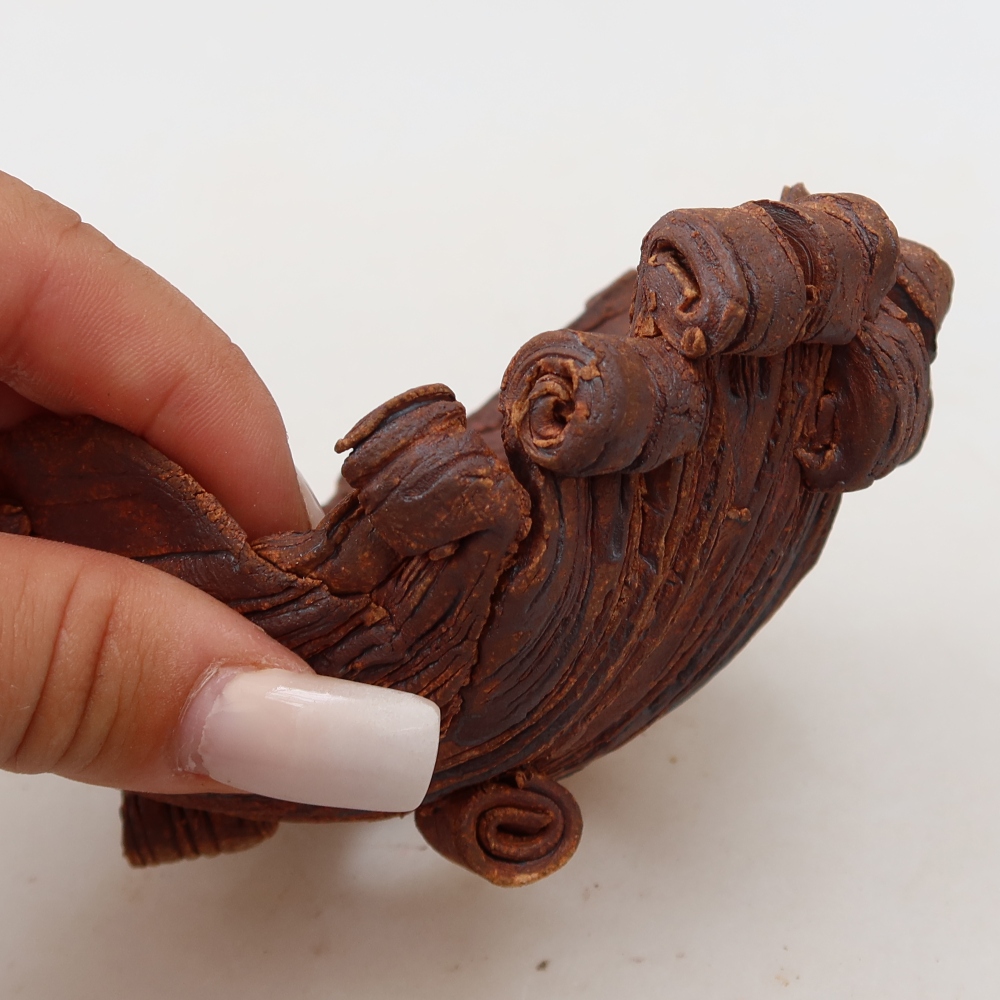 Ceramic Shell  13.5 x 10.5 x 7 cm, brown
