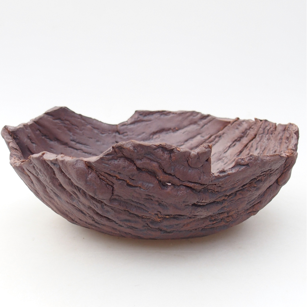 Ceramic shell 19 x 17 x 7 cm , colour brown
