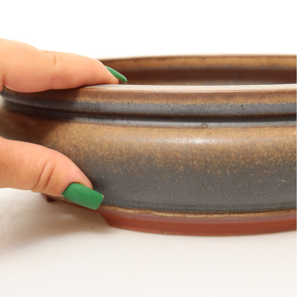Ceramic Shell  27 x 27 x 7.5 cm, brown