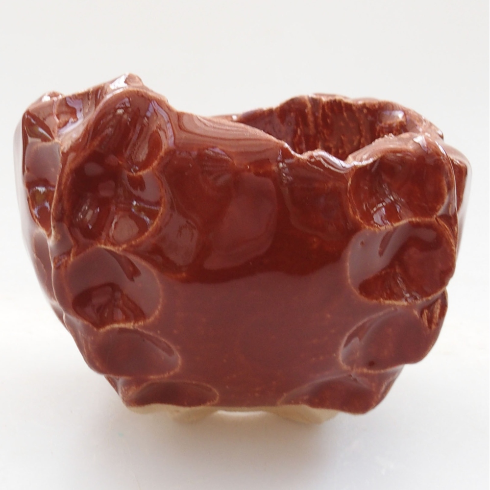 Ceramic shell 7 x 7 x 6,5 cm, color brown