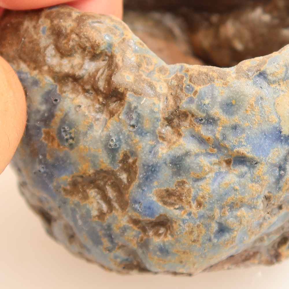 Ceramic Eggshell  6 x 5 x 5 cm, blue